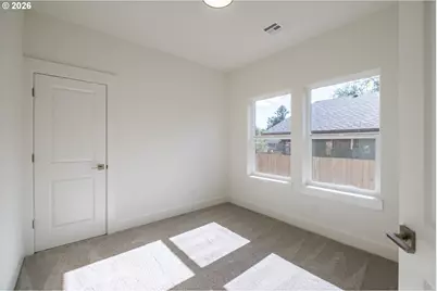 730 E Elmore St, Lebanon, OR 97355 - Photo 22