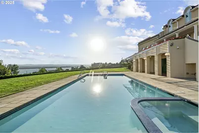 8703 SE Porter Cir, Vancouver, WA 98664 - Photo 4