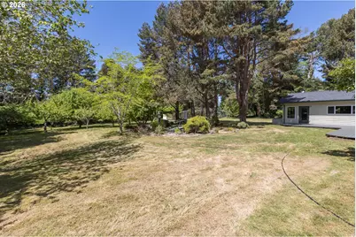 1375 NE Yaquina Heights Dr, Newport, OR 97365 - Photo 38