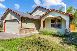 48393 Roaring Rapids Way, Oakridge, OR 97463 - Photo 2