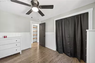 4755 NW Shaniko Ct, Portland, OR 97229 - Photo 20