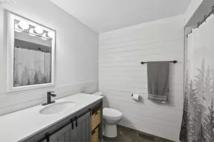 4755 NW Shaniko Ct, Portland, OR 97229 - Photo 22