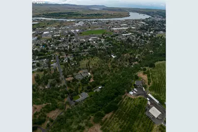 W 16th, The Dalles, OR 97058 - Photo 10