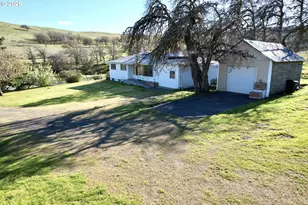 4925 7 Mile Hill Rd, The Dalles, OR 97058 - Photo 2
