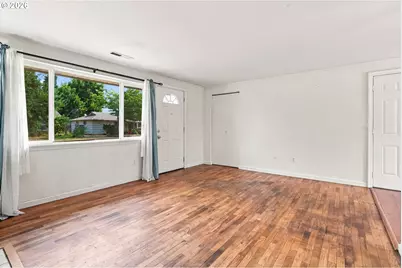 1219 Pleasant St, Springfield, OR 97477 - Photo 10