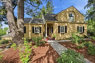 6835 SW 35th Ave, Portland, OR 97219 - Photo 2
