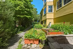 6835 SW 35th Ave, Portland, OR 97219 - Photo 32