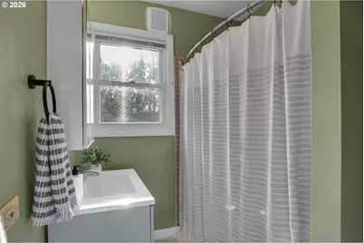 1023 NE 172nd Ave, Portland, OR 97230 - Photo 4