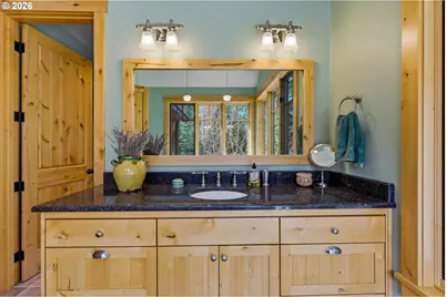 20680 E Glacier View Rd, Mount Hood Village, OR 97049 - Photo 28