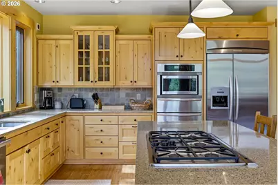 20680 E Glacier View Rd, Mount Hood Village, OR 97049 - Photo 10