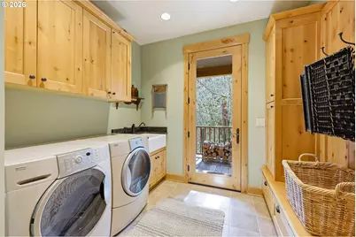 20680 E Glacier View Rd, Mount Hood Village, OR 97049 - Photo 34