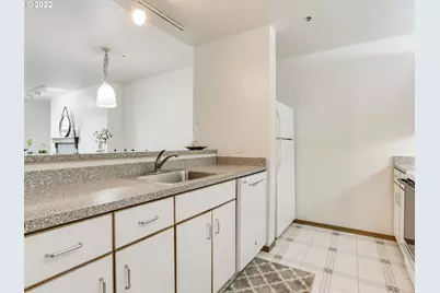 1730 S Harbor Way #405, Portland, OR 97201 - Photo 8