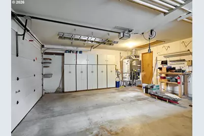 2096 Camellia Way, Woodburn, OR 97071 - Photo 24