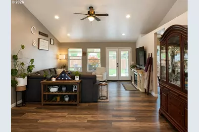 1356 SW 6th St, Hermiston, OR 97838 - Photo 2