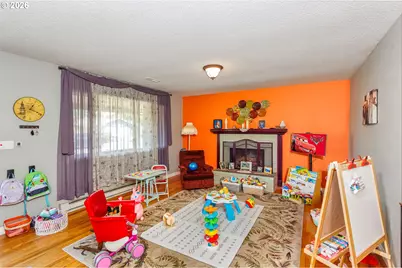 1980 NW 6th Dr, Gresham, OR 97030 - Photo 6