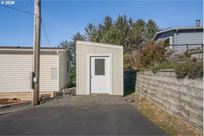 170 Glen Dee Ln, Winchester Bay, OR 97467 - Photo 4