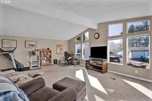 170 Glen Dee Ln, Winchester Bay, OR 97467 - Photo 10