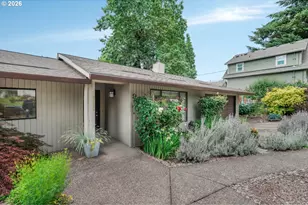 9245 SW 7th Ave, Portland, OR 97219 - Photo 2