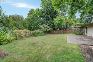 9245 SW 7th Ave, Portland, OR 97219 - Photo 32