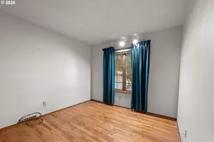 15727 SE Hawthorne Ct, Portland, OR 97233 - Photo 14