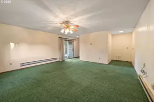 15727 SE Hawthorne Ct, Portland, OR 97233 - Photo 8