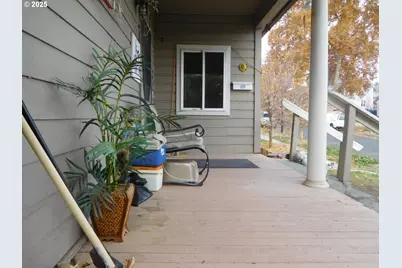 315 NW 8th St, Pendleton, OR 97801 - Photo 14