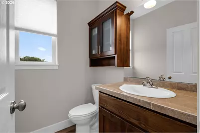1638 NW Klickitat St, Camas, WA 98607 - Photo 12