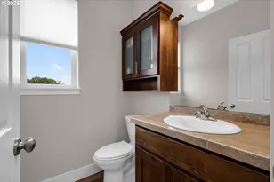 1638 NW Klickitat St, Camas, WA 98607 - Photo 12