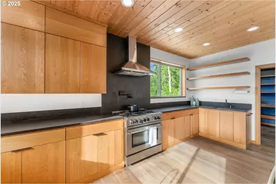 1655 Gem Dr, Roseburg, OR 97471 - Photo 10