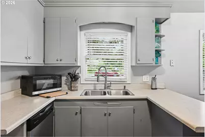 14707 SE Bush St, Portland, OR 97236 - Photo 16
