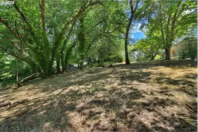 1 Storey Blvd, Eugene, OR 97405 - Photo 12