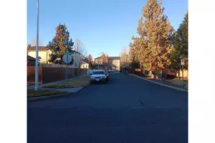 3151 NE Wells Acres Rd, Bend, OR 97701 - Photo 16
