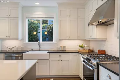 26 SE 69th Ave, Portland, OR 97215 - Photo 10