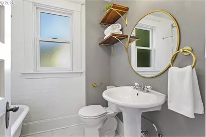 132 NE Cook St, Portland, OR 97212 - Photo 26