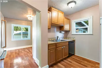 173 Pioneer Ave, Castle Rock, WA 98611 - Photo 10