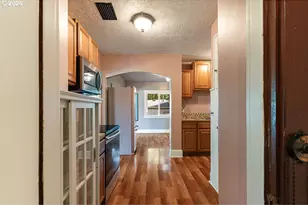 173 Pioneer Ave, Castle Rock, WA 98611 - Photo 8