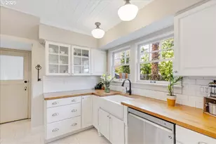 5390 Grove St, West Linn, OR 97068 - Photo 16