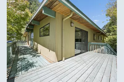 2950 SW Sunset Blvd, Portland, OR 97239 - Photo 2