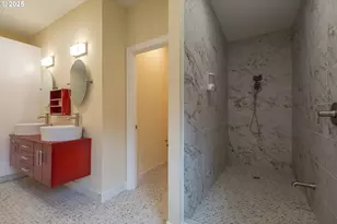 15427 SE River Rd, Oak Grove, OR 97267 - Photo 18