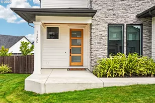 1300 S 41st Pl, Ridgefield, WA 98642 - Photo 2
