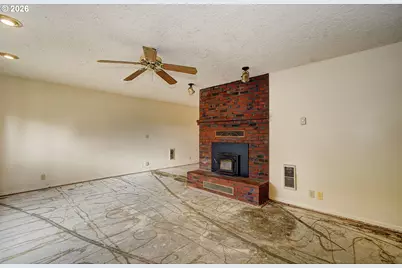 700 NW 80th St, Vancouver, WA 98665 - Photo 4