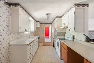 130 Sharon Dr, Phoenix, OR 97535 - Photo 6