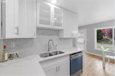 10218 N Tyler Ave, Portland, OR 97203 - Photo 10