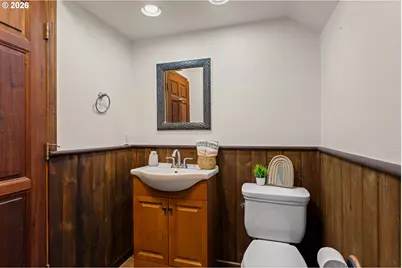 104 NW Dawnhill Ct, Grants Pass, OR 97526 - Photo 10