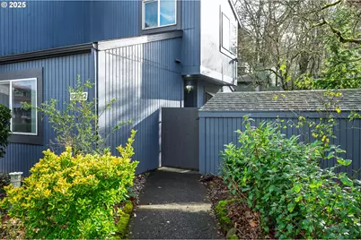 23932 NE Poplar Ct, Wood Village, OR 97060 - Photo 4