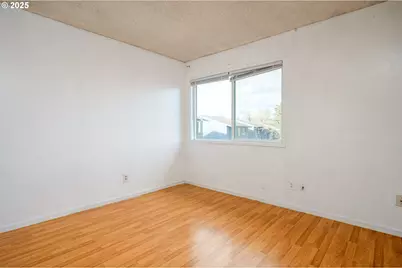 23932 NE Poplar Ct, Wood Village, OR 97060 - Photo 16