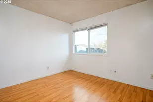 23932 NE Poplar Ct, Wood Village, OR 97060 - Photo 16