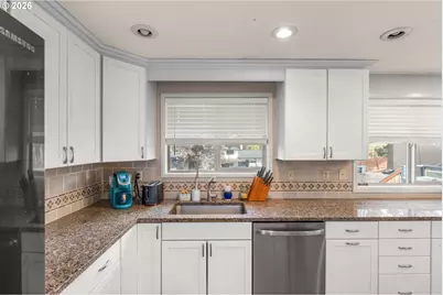 6614 SE Jennings Ave, Milwaukie, OR 97267 - Photo 16