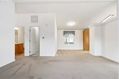3700 Babcock Ln #106, Eugene, OR 97401 - Photo 8
