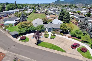 3700 Babcock Ln, Eugene, OR 97401 - Photo 30